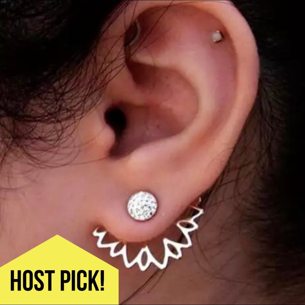 🎉HP🎉 2 in 1 lotus and crystal earrings